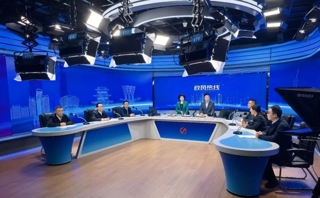 市财政局走进《政风热线》...